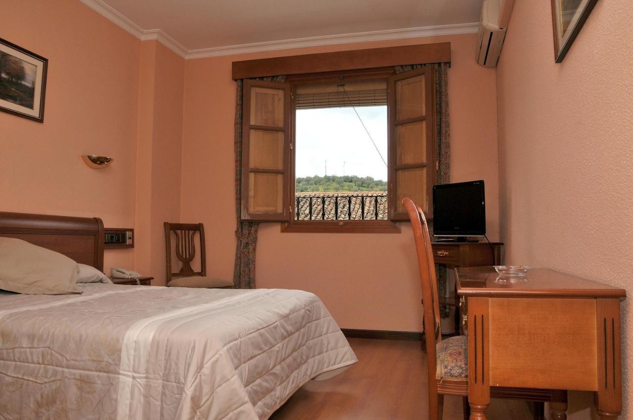 Hotel Los Castanos 阿拉色那 外观 照片