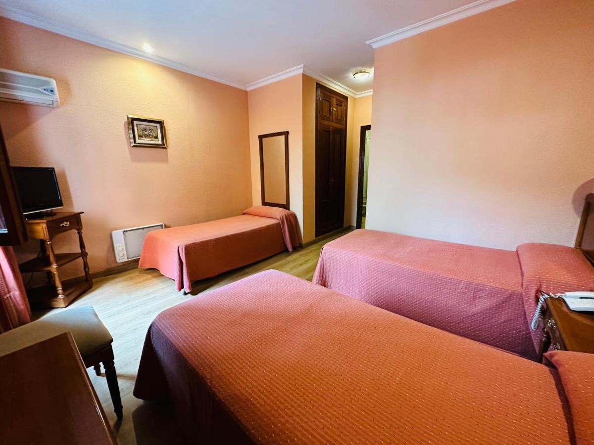 Hotel Los Castanos 阿拉色那 外观 照片